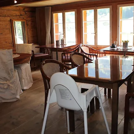 阿尼塔住宿加早餐假日酒店 2* Lütschenthal